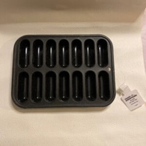 Room Essentials Silicone Ice Cube Tray, Black